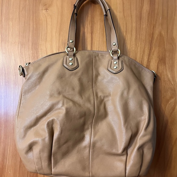 Brown leather coach, excellent used condition - Picture 2 of 3